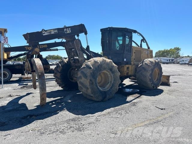 CAT 535D Skidders