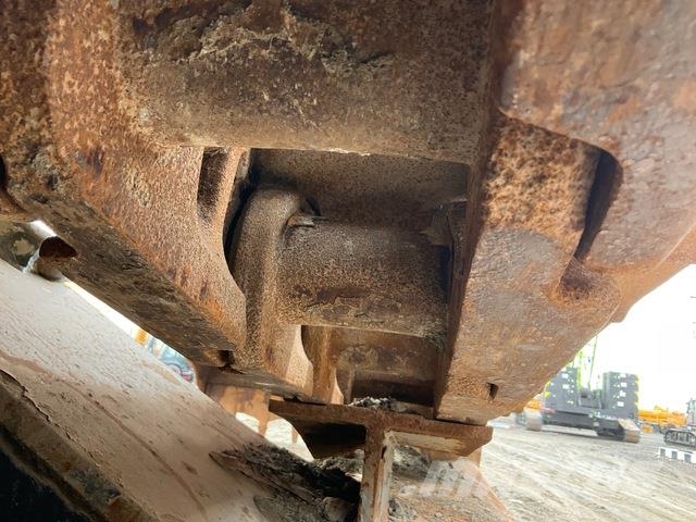 CAT 6015 Rupsgraafmachines