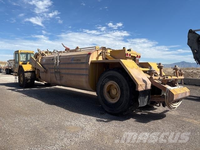 CAT 615C II Tankvogne - vand