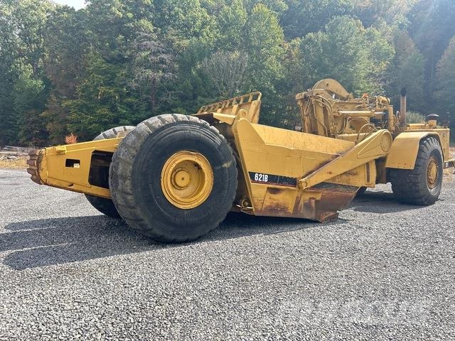 CAT 621B Földnyesők (szkréperek)