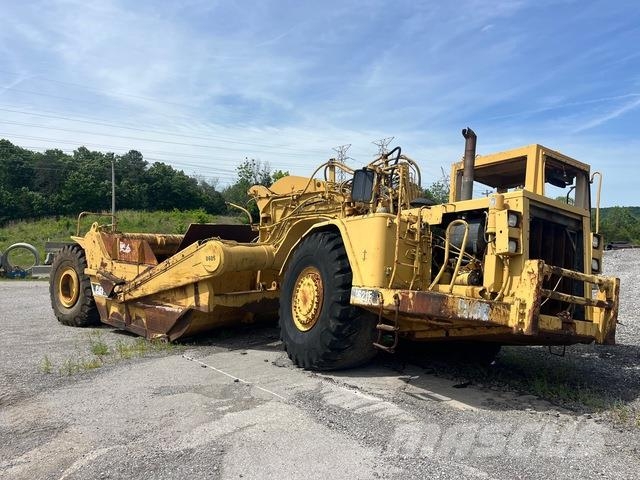 CAT 621F Földnyesők (szkréperek)