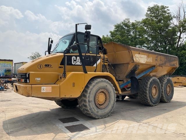 CAT 730 ساحبات مفصلية