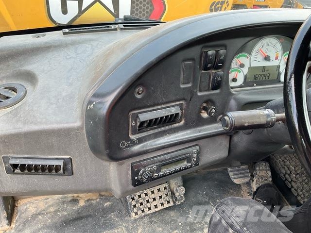 CAT 730 ساحبات مفصلية
