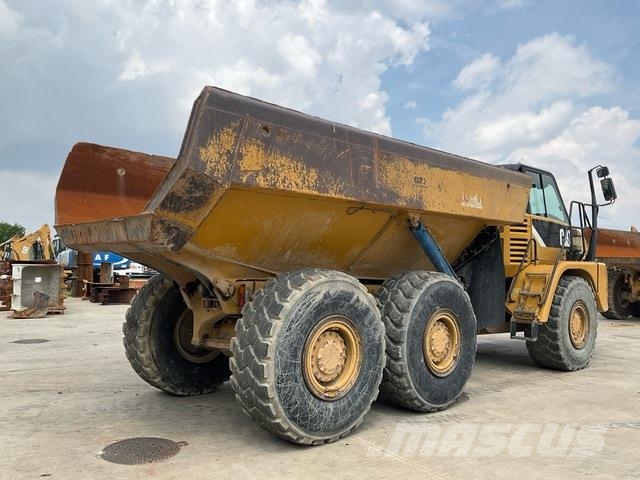 CAT 730 ساحبات مفصلية