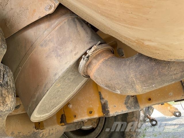 CAT 730 ساحبات مفصلية