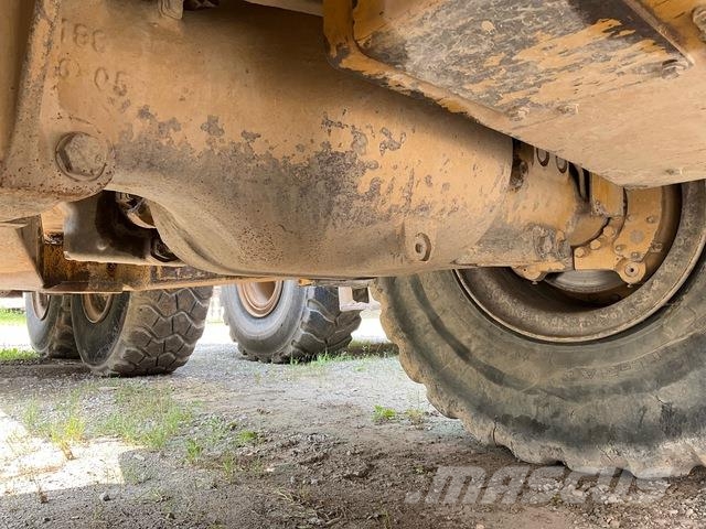 CAT 730 ساحبات مفصلية