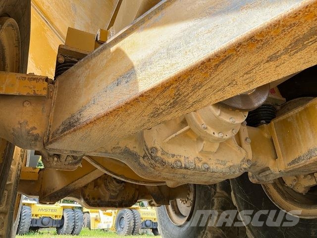 CAT 730 ساحبات مفصلية