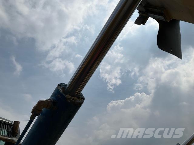 CAT 730 ساحبات مفصلية