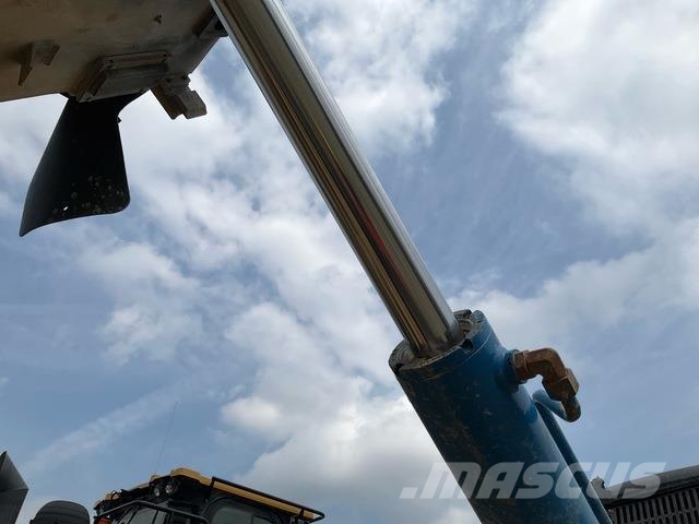 CAT 730 ساحبات مفصلية
