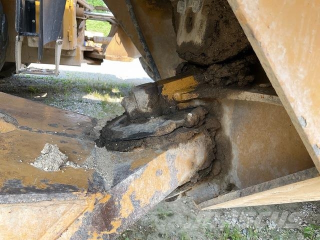 CAT 730 ساحبات مفصلية