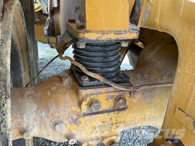 CAT 730 ساحبات مفصلية