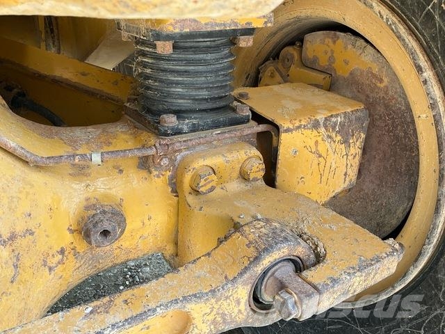CAT 730 ساحبات مفصلية