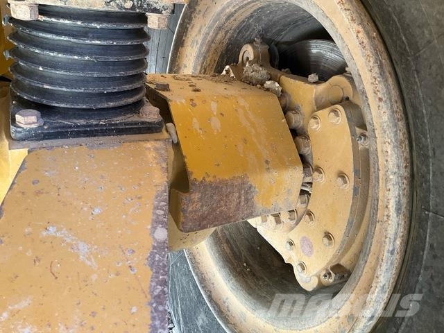 CAT 730 ساحبات مفصلية