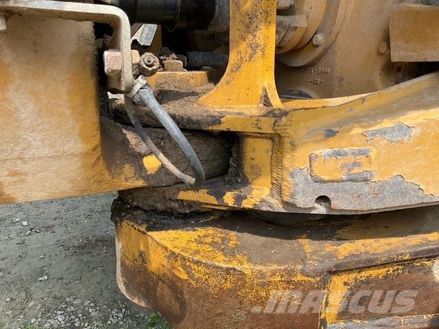 CAT 730 ساحبات مفصلية