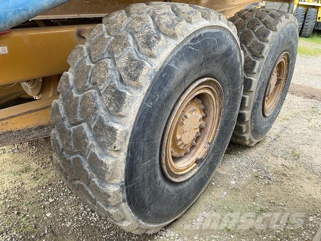 CAT 730 ساحبات مفصلية