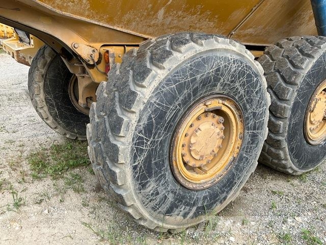 CAT 730 ساحبات مفصلية