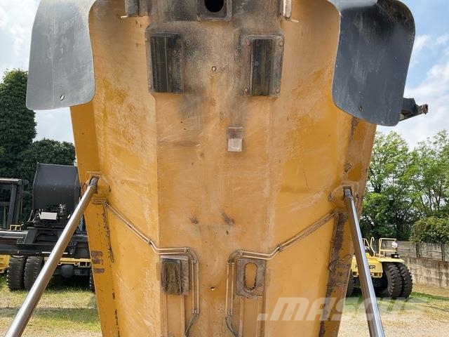 CAT 730 ساحبات مفصلية