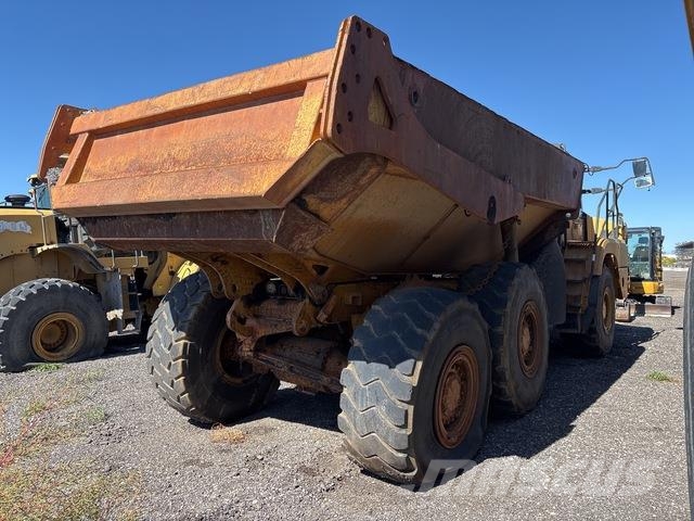CAT 730 Liigendraamiga pinnaseveokid