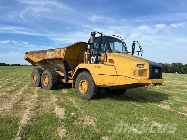 CAT 730C Dumper - Knickgelenk