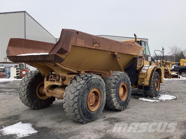 CAT 735 Kloubové dempry