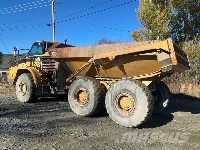 CAT 735 Csuklósdömperek