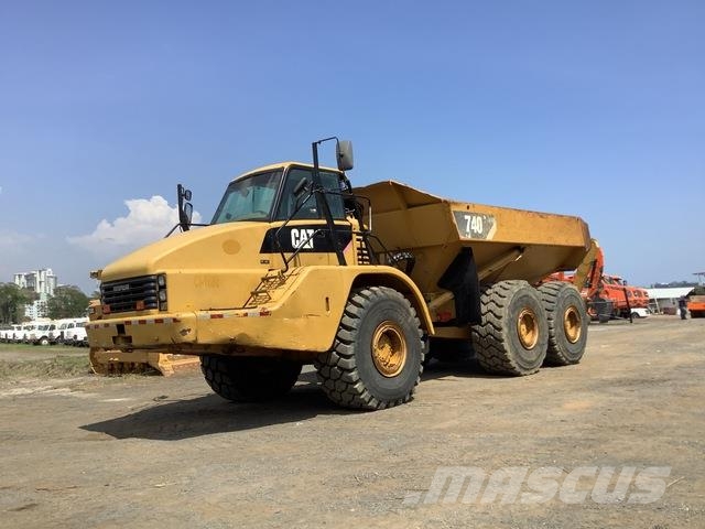 CAT 740 Kĺbové nákladné autá