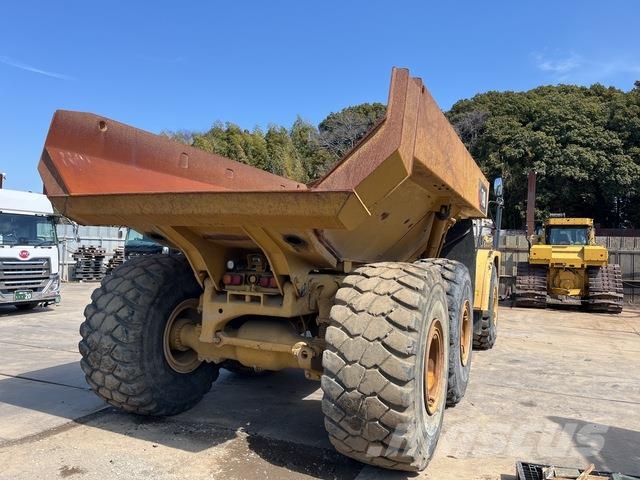 CAT 740 Transportoare articulate