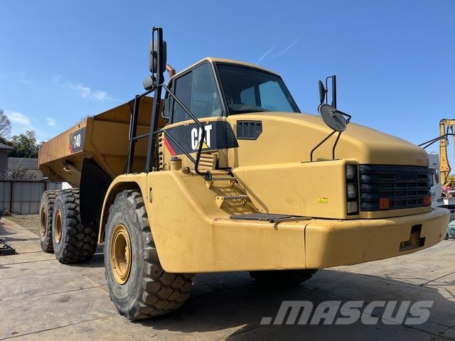 CAT 740 Transportoare articulate