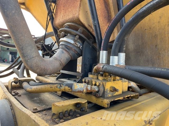 CAT 740 Transportoare articulate