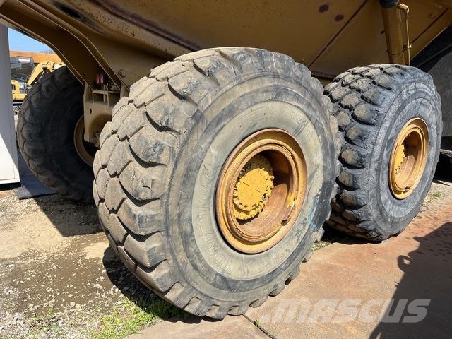 CAT 740 Transportoare articulate