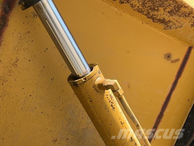 CAT 740 Transportoare articulate
