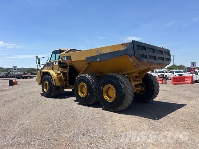 CAT 740 Transportoare articulate