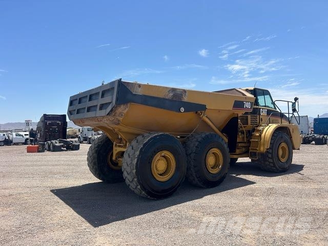 CAT 740 Transportoare articulate