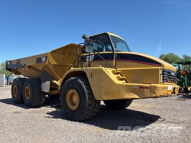 CAT 740 Transportoare articulate