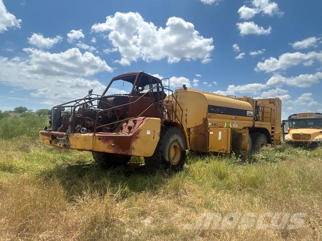 CAT 740 Tankwagen