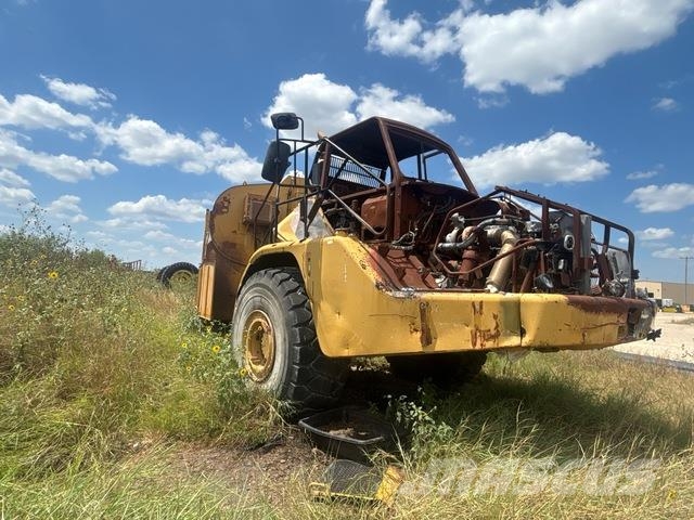 CAT 740 Tankwagen