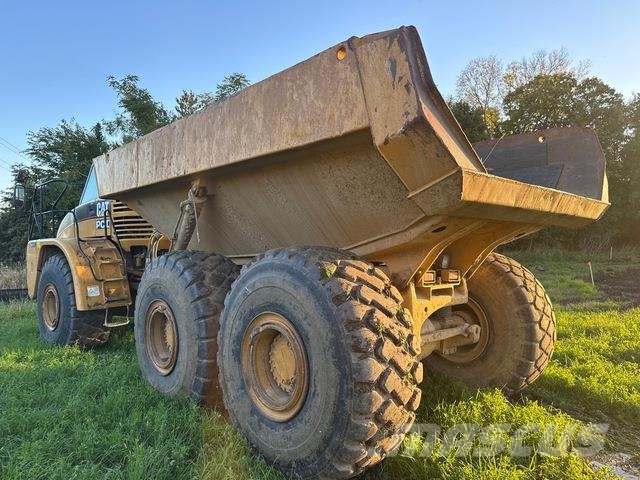 CAT 740 Rammestyrte Dumpere