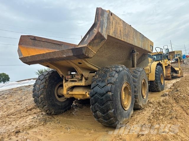 CAT 740 Csuklósdömperek