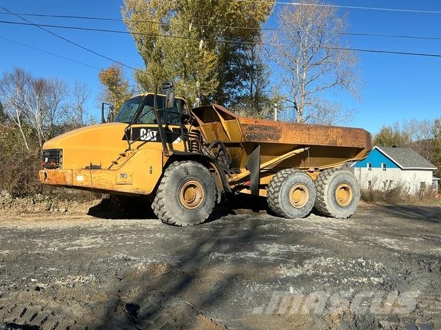 CAT 740 Csuklósdömperek