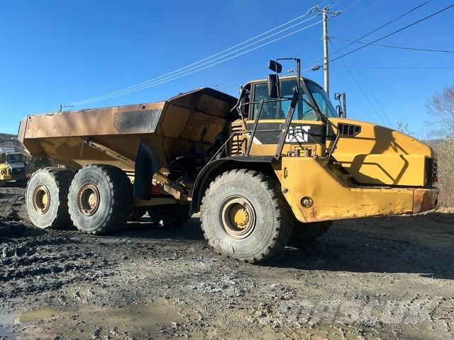 CAT 740 Csuklósdömperek