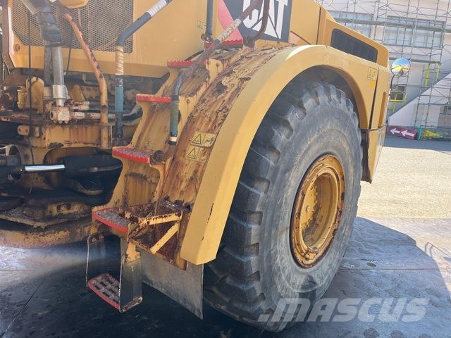 CAT 740B 연결식 홀러