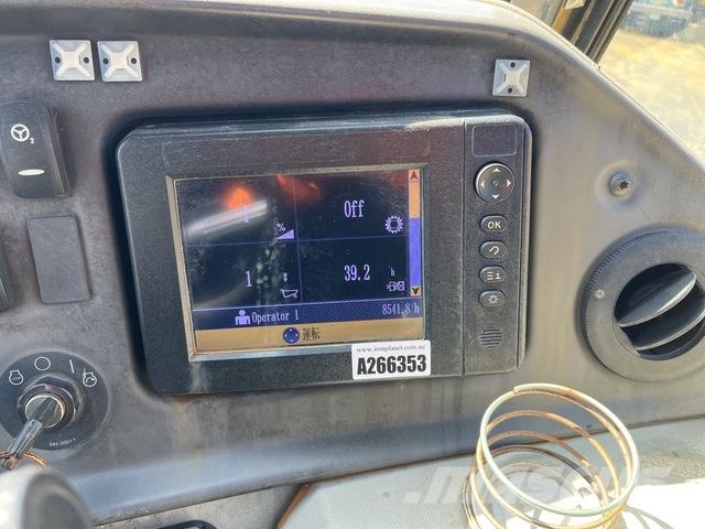 CAT 740B 연결식 홀러