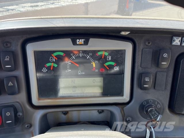 CAT 740B 연결식 홀러