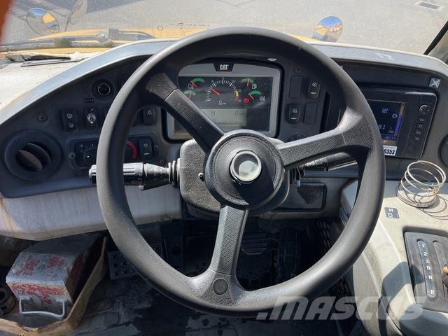 CAT 740B 연결식 홀러