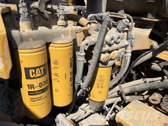 CAT 740B 연결식 홀러