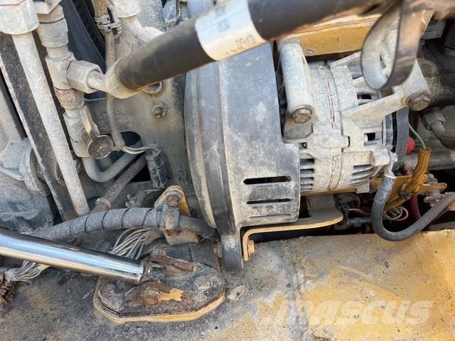 CAT 740B 연결식 홀러