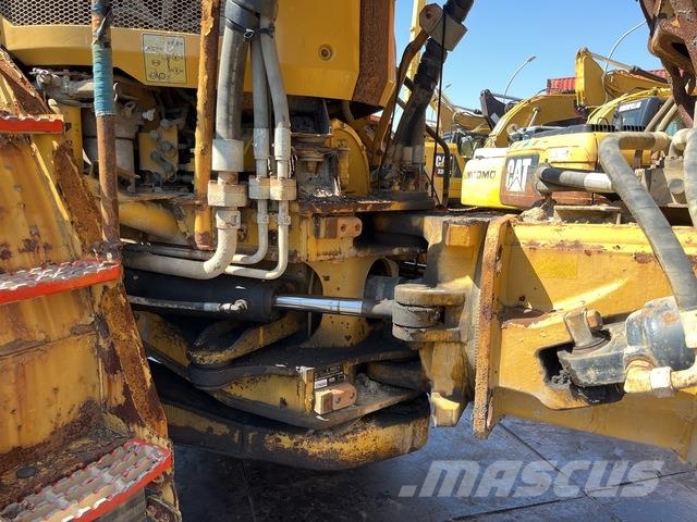CAT 740B 연결식 홀러