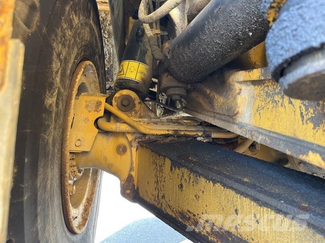 CAT 740B 연결식 홀러