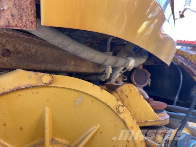 CAT 740B 연결식 홀러