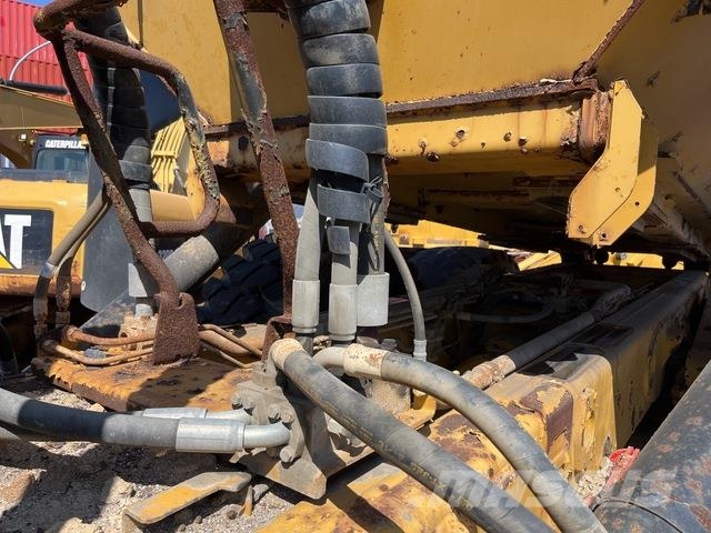 CAT 740B 연결식 홀러